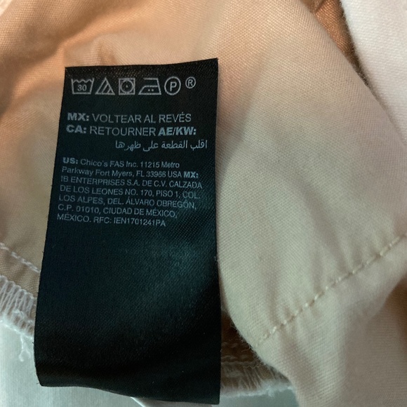 LAST CHANCE! White House Black Market White Wide-Leg Jeans - Picture 9 of 9